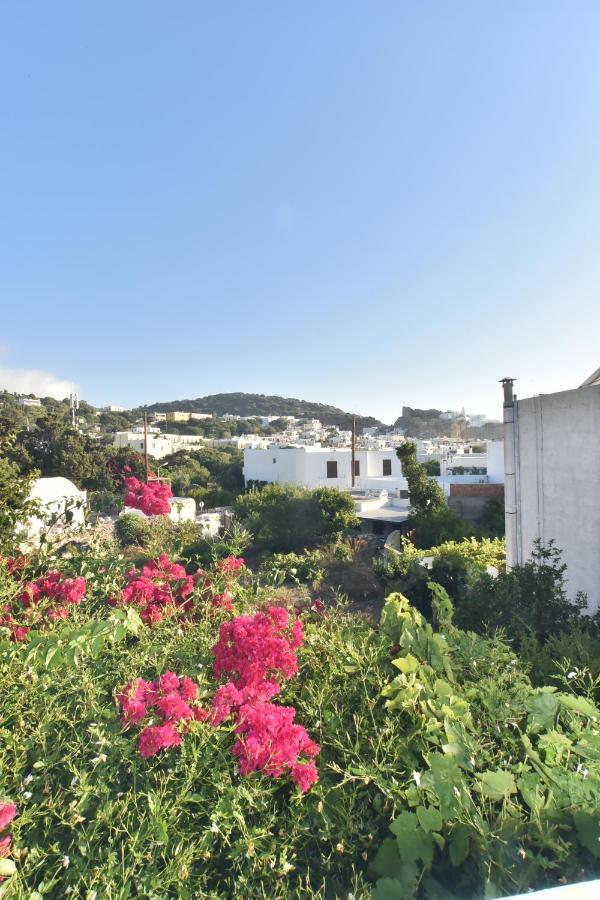 Traditional House By The Sea Villa Mandrákion Exterior foto